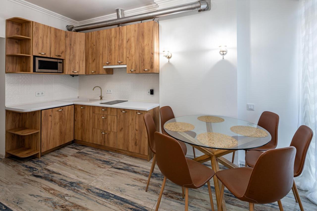 Apartment Romari вічева 1